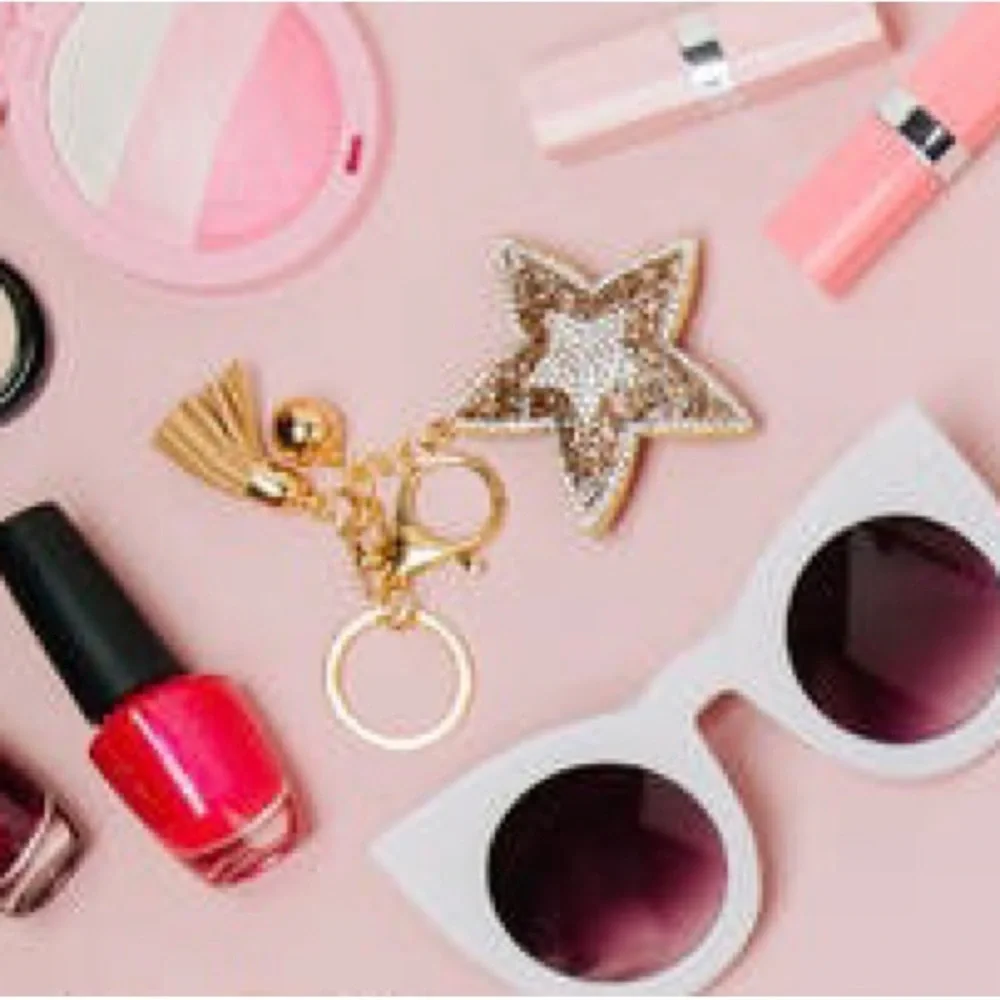 💙5 NEW Items! Mystery Makeup & Accessories Bundle💙 - Picture 1 of 4